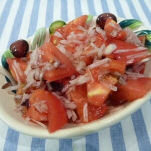 トマト玉ねぎのアンチョビサラダ